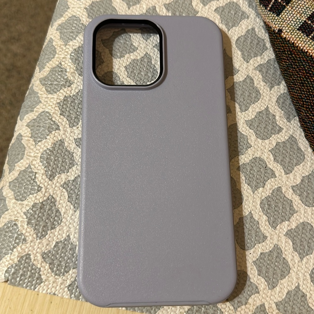 OtterBox Symmetry MagSafe Lilac iPhone 14 Pro Max